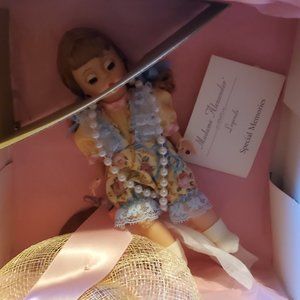 MADAM ALEXANDER DOLL - SPECIAL MEMORIES - DRESSED LIKE MOMMY